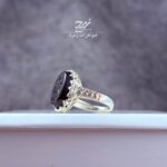 انگشتر نقره زنانه عقیق مشکی حکاکی یا امام رضا